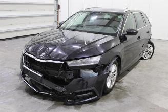 rozbiórka samochody osobowe Skoda Octavia  2021/5