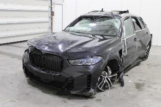 Vaurioauto  passenger cars BMW X5  2024/5