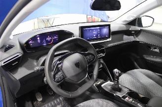 Peugeot 208  picture 10