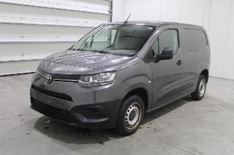 uszkodzony samochody osobowe Toyota ProAce CITY 2020/3