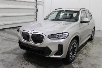 Vaurioauto  passenger cars BMW iX3  2024/12