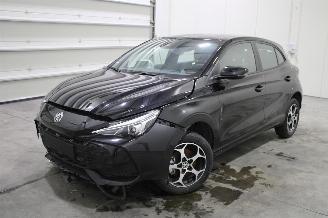 krockskadad bil auto MG 3 MG 2025/11
