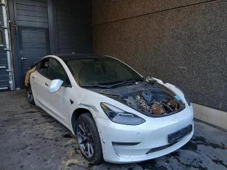 demontáž osobní automobily Tesla Model 3 Model 3, Sedan, 2017 Long Range AWD 75 kWh 2021/12