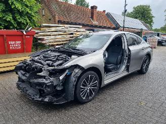 Schadeauto Lexus ES 300H Business Line Schuifdak Led Stoelverw 2024/1