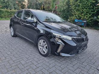 Damaged car Renault Clio 1.0 TCE 90 Airco Navi 2024/8