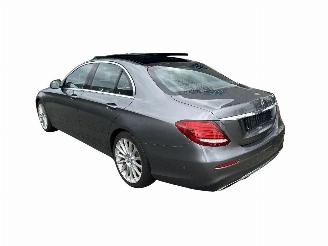 Coche accidentado Mercedes E-klasse 200 AMG PANO/LED/19INCH 2016/11