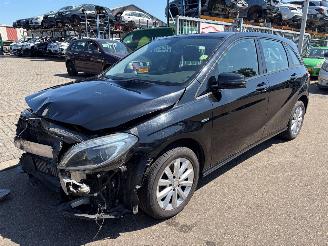 rozbiórka samochody osobowe Mercedes B-klasse W246 2012/1