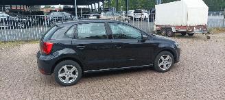 Volkswagen Polo 1.4 TDI DPF Euro6 Climatecontrol frontradar Regensensor leren stuurwiel mistlampen Elektrische ramen Elektrische-spiegels met verwarming Centrale vergrendeling met afstandsbediening Start-Stop systeem 15-inch velgen picture 9