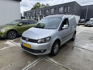 Unfallwagen Volkswagen Caddy 1.6 TDI AUTOMAAT-AIRCO-EXENON-NAVI 2015/4