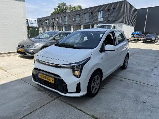 damaged passenger cars Kia Picanto 1.0 DPI DYNAMIC LINE - NAVI - CAMERA - CRUISE 2025/4
