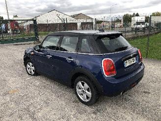 uszkodzony samochody osobowe Mini Mini COOPER 1.5 D 2015/12