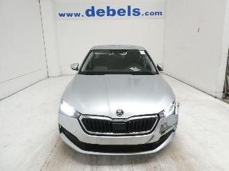 damaged passenger cars Skoda Scala ACTIVE 2020/8