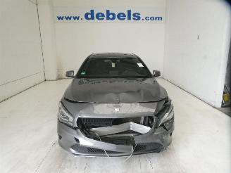 skadebil auto Mercedes 200-serie 200 D 2017/10