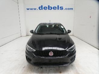 skadebil auto Fiat Tipo POP 2019/8