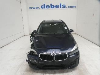 damaged passenger cars BMW 2-serie 216D 2020/6