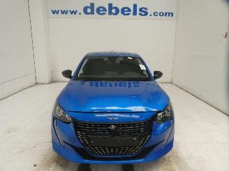 damaged passenger cars Peugeot 208  2023/8