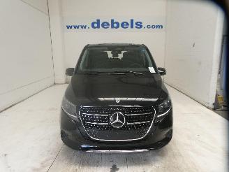 Vaurioauto  passenger cars Mercedes V-klasse 2.  250 D 2025/5