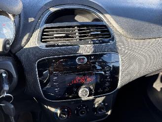 Fiat Punto 1.2I picture 22