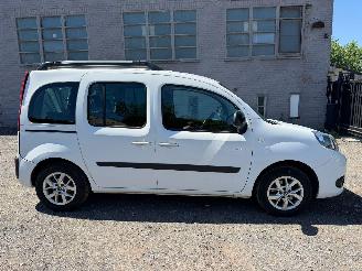 Damaged car Renault Kangoo 1.2 I 2018/6