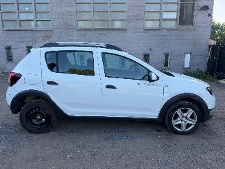 krockskadad bil auto Dacia Sandero 1.5 DCI 2015/11