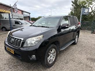 Schade bestelwagen Toyota Landcruiser 3.0 D -4F  High Roof Window Van 2011/4
