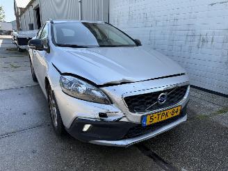 škoda osobní automobily Volvo V-40 Cross Country 1.6 T4 Momentum 2014/5