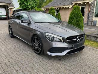 Damaged car Mercedes Cla-klasse 180 AMG LINE PANO CAMERA COMAND 2019/4