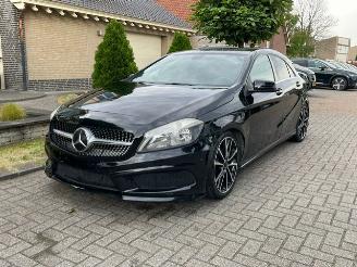 Vaurioauto  passenger cars Mercedes A-klasse 200 AMG LINE NAVI PDC 2014/1