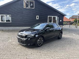 krockskadad bil auto Opel Corsa GS SPORT 100 PK NAVI CLIMA CAMERA VIRT DASH LED B.J 2024 FACELIFT 2024/2