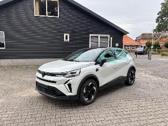 krockskadad bil auto Renault Captur 6 E TECH HYBRIDE AUTOMAAT NAVI CLIMA CAMERA B.J 10-2025 NEW MODEL 2025/10
