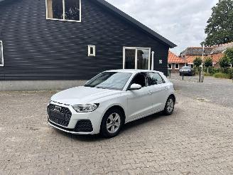 krockskadad bil auto Audi A1 TFSI VIRT DASH AIRCO PDC B.J 2023 2023/3