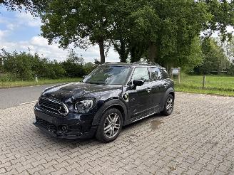 Coche accidentado Mini Countryman COOPER SPORT HYBRIDE PLUG IN SE 4AWD AUTOMAAT NAVI CLIMA LEER LED PDC STOELVERW B.J 12-2019 2019/12