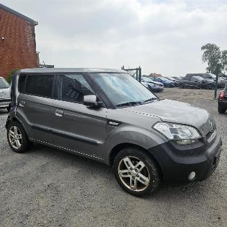 Vaurioauto  passenger cars Kia Soul  2009/10