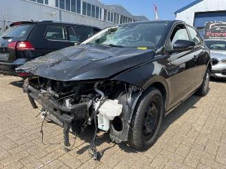 Vrakbiler auto Volkswagen Polo Polo VI (AW1), Hatchback 5-drs, 2017 1.0 MPI 12V 2021/1