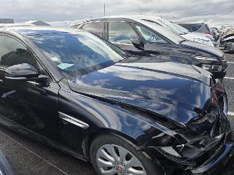 uszkodzony samochody osobowe Jaguar XE 2.0D 2016/3