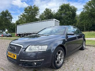 Voiture accidenté Audi A6 3.2 V6 24V FSI Quattro Sedan 4Dr Benzine 3.123cc 188kW (256pk) 4x4 2004-05/2008-10 (4F2) AUK 2007/10