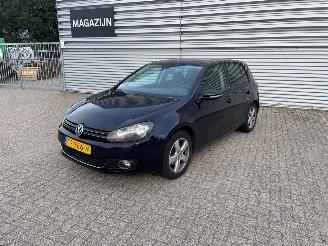 Schadeauto Volkswagen Golf  2012/2