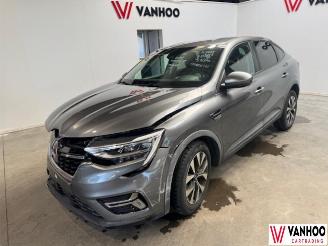 Salvage car Renault Arkana  2023/5