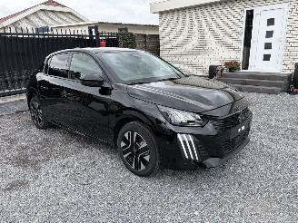 Voiture accidenté Peugeot 208 BENZINE - ALLURE 2025/10
