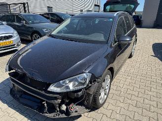 Unfallwagen Volkswagen Golf 1.2 TSI Business Edition 2014/12