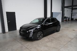damaged passenger cars Peugeot 208 ALLURE PACK 2025/11