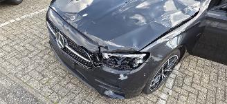 Damaged car Mercedes E-klasse 300de 2021/5
