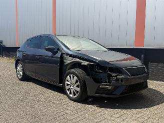 damaged passenger cars Seat Leon 1.0 TSI FR AUTOMAAT 2019/1