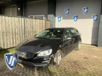 Dezmembrări autoturisme Volvo V-60 V60 I (FW/GW), Combi, 2010 / 2018 2.0 D4 16V 2014