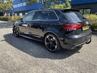 Unfallwagen Audi A3 1.4 tsi aut.s-line 2015/1
