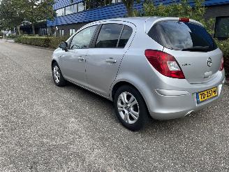 Coche accidentado Opel Corsa 1.4 Aut. 2011/10