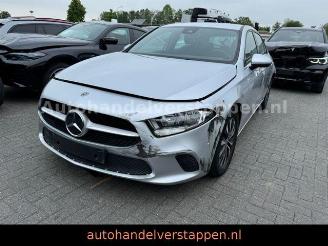 Unfallwagen Mercedes A-klasse d DAB+ Navigation 106co2 2019/11