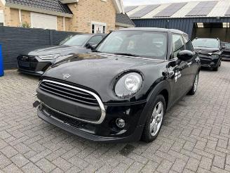 Mini One 75KW Essential Trim Navi 2021/3