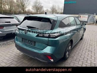 Vaurioauto  passenger cars Peugeot 308 III SW Active Pack 1.5HDI 96KW 2024/6