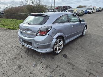 Salvage car Opel Astra GTC 1.6 16v 2006/5
